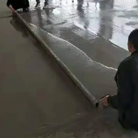 施工中